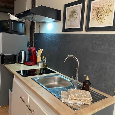 Apartment Nouveau Emma, Quartier Historique A 400m De La Mer Saint-Raphael (Var)